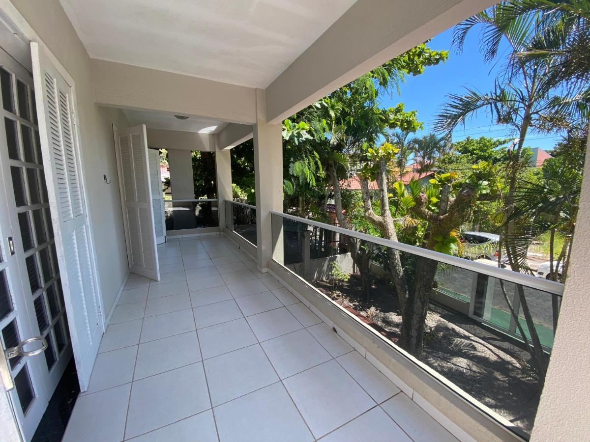 Parada Beach Apartamentos ฟลอเรียนอโปลิส ภายนอก รูปภาพ
